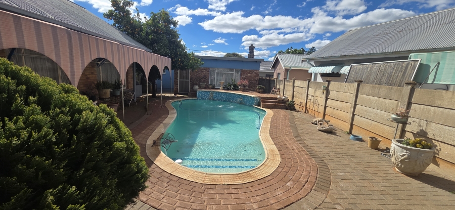 4 Bedroom Property for Sale in New Park Northern Cape